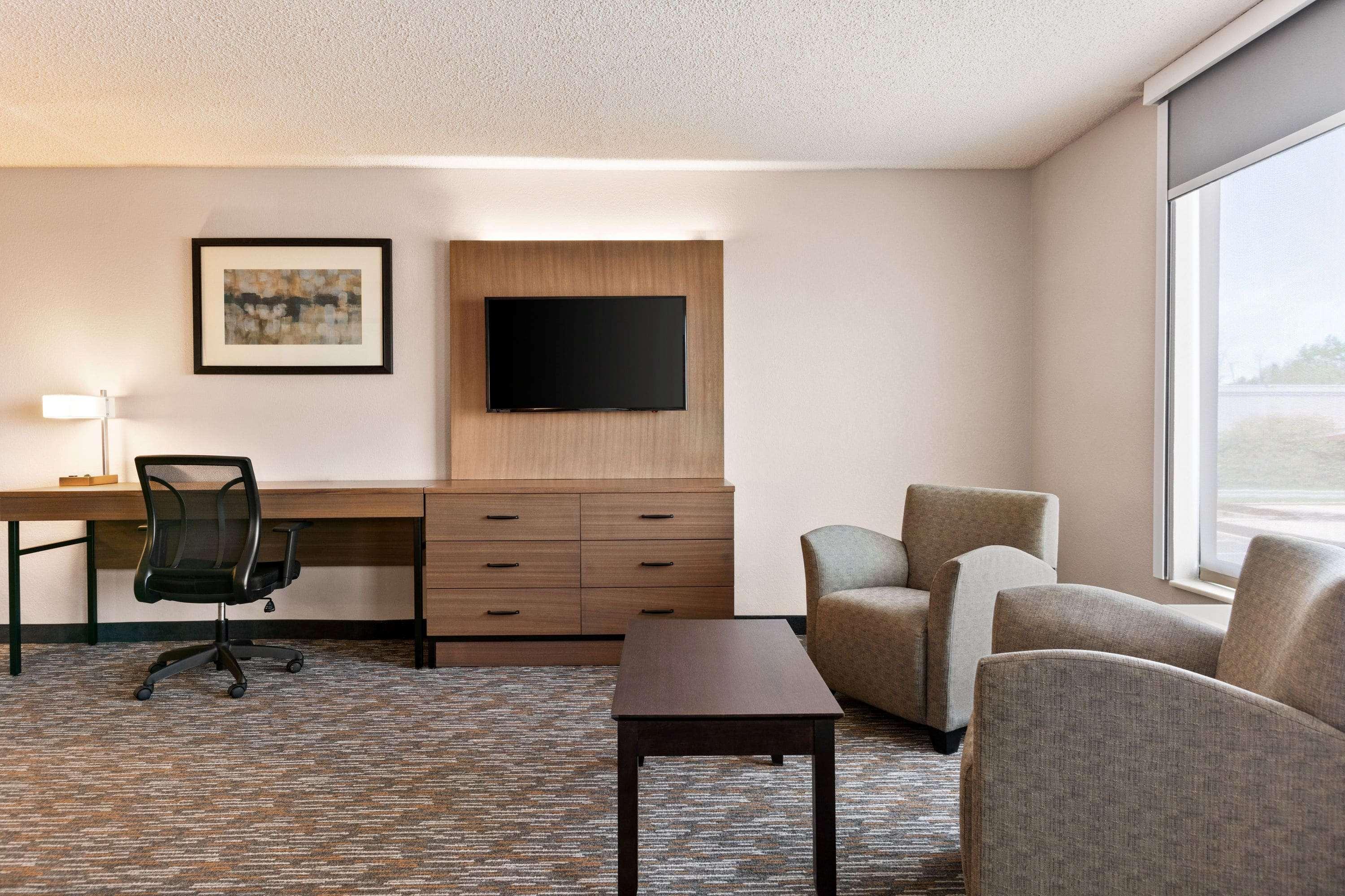 Wingate By Wyndham Cincinnati Блу Аш Екстериор снимка
